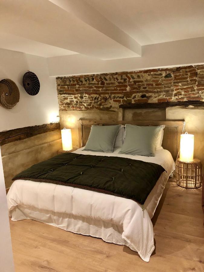 Le 20 Appartement Cintegabelle Buitenkant foto